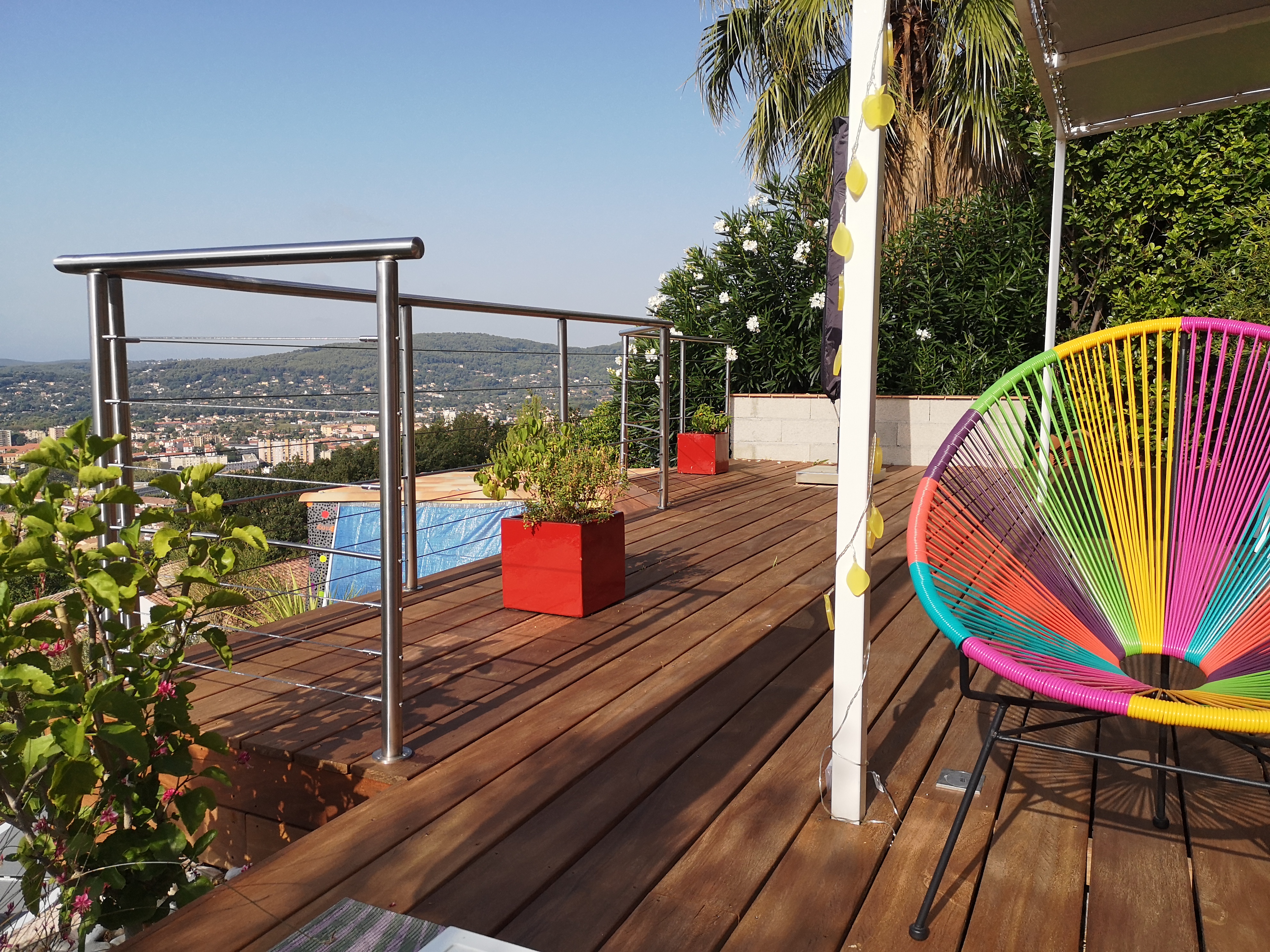 Orange – garde-corps avec portillon accès piscine – pose à la française – câbles 4 mm et lisse 12 mm