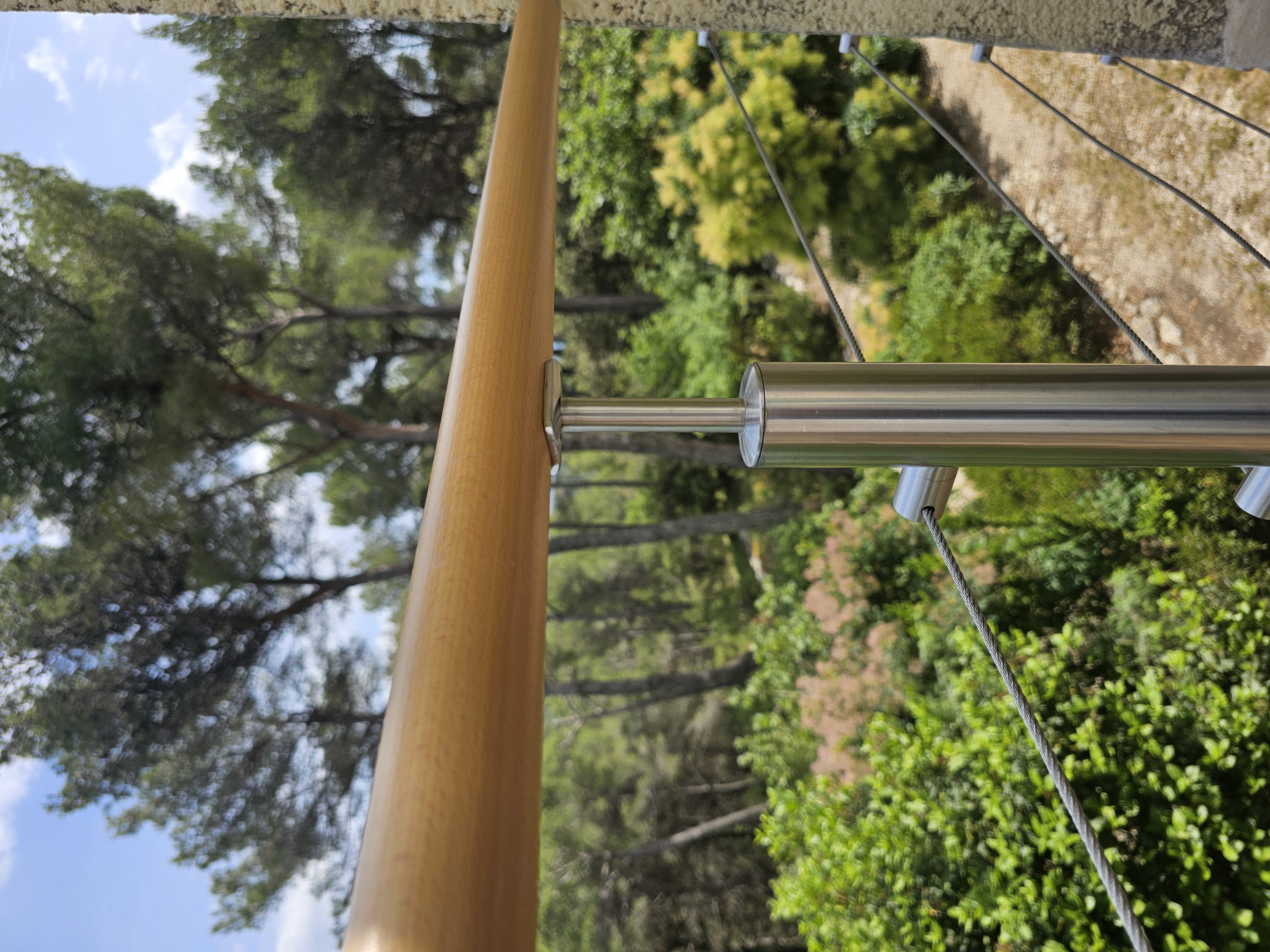 Réalisation garde-corps terrasse inox A4 et bois à L’Isle-sur-la-Sorgue (84)